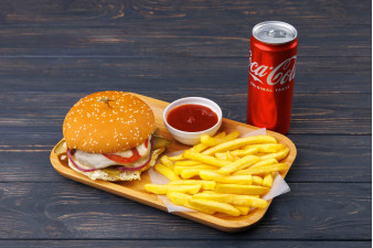 Бургер меню (говядина) (бургер, карт.фрі, кетчуп, Кока-Кола), 800г.