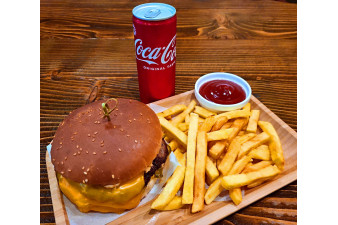 Чізбургер меню (курятина), (чізбургер, карт.фрі, кетчуп, Кока-Кола), 700г
